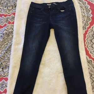 Mossimo size 9 skinny jeans